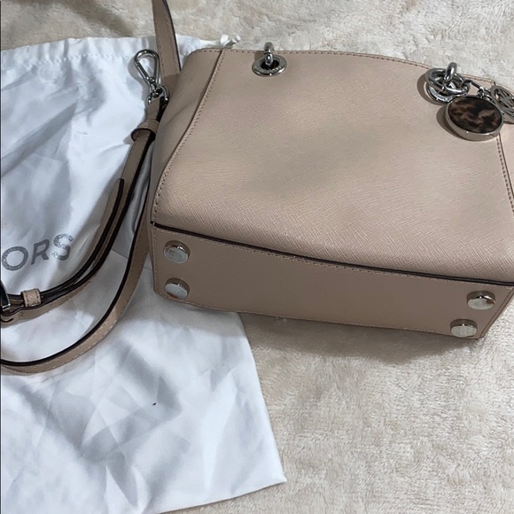 AUTHENTIC MICHAEL KORS! - Picture 5 of 8